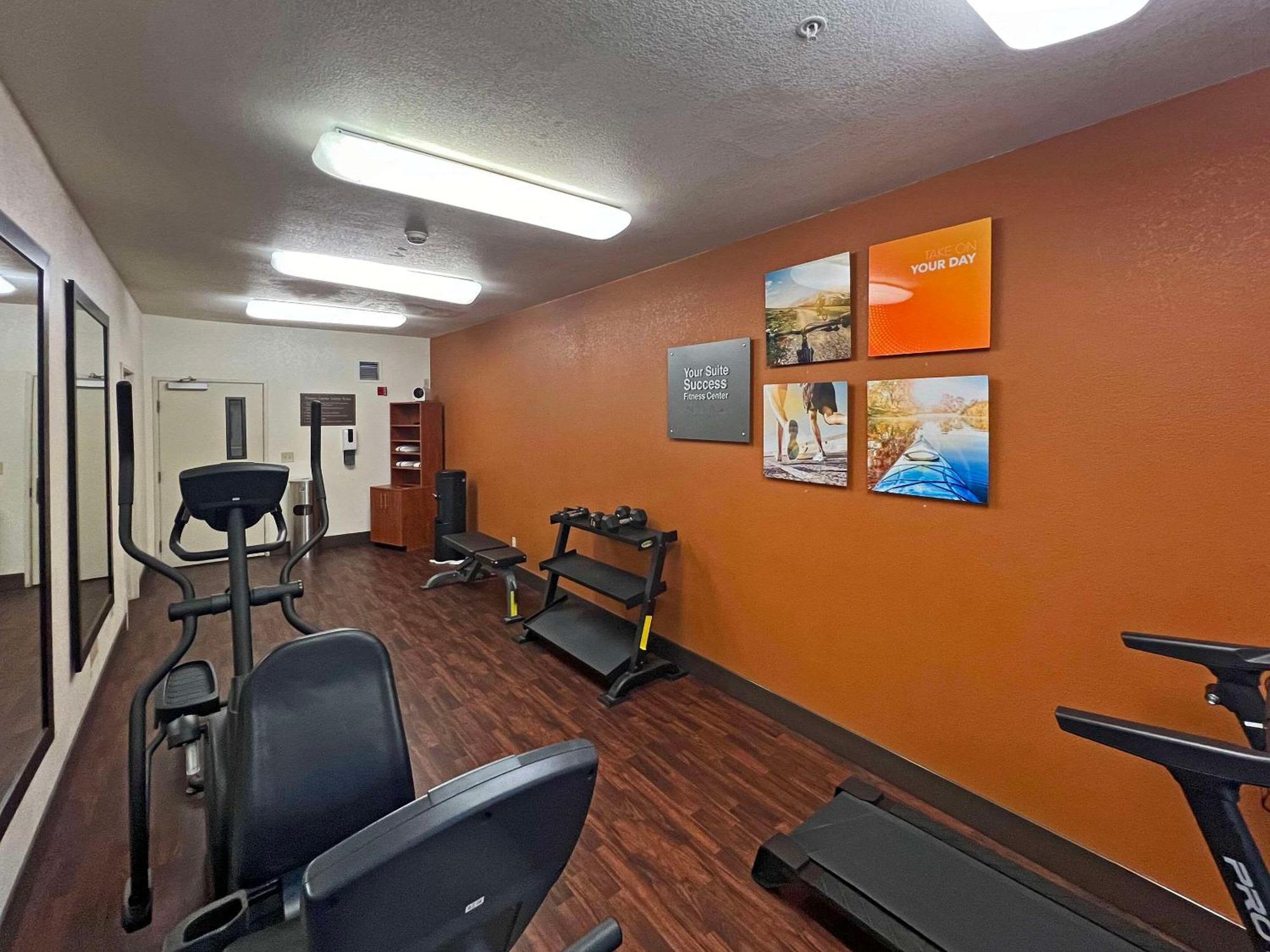 Comfort Suites Peoria Sports Complex Екстериор снимка