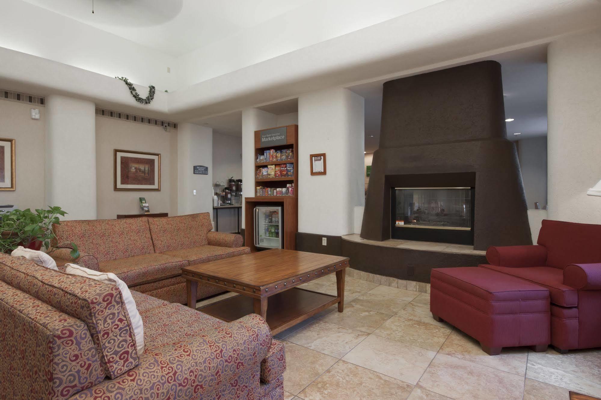Comfort Suites Peoria Sports Complex Екстериор снимка